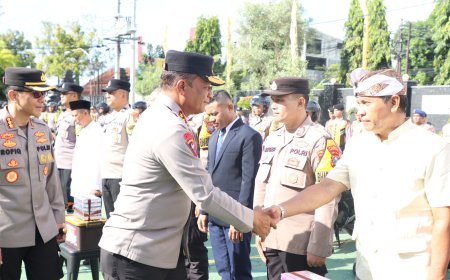 Sambut Hari Bhayangkara, Polda Jatim Gelar Bakti Religi dengan Pembagian Kitab Suci
