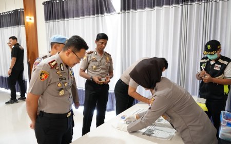 Kapolres Situbondo Pimpin Tes Urine sebagai Wujud Komitmen Antinarkoba